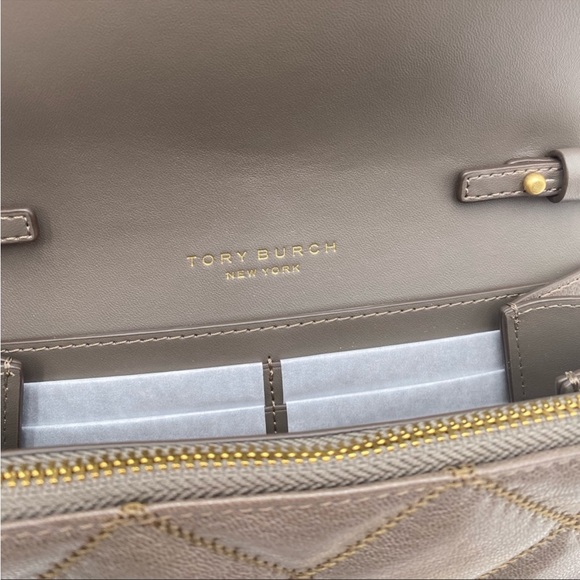 New Tory Burch Willa Chain Wallet
Crossbody Bag Chanel Classic Style - Picture 10 of 16